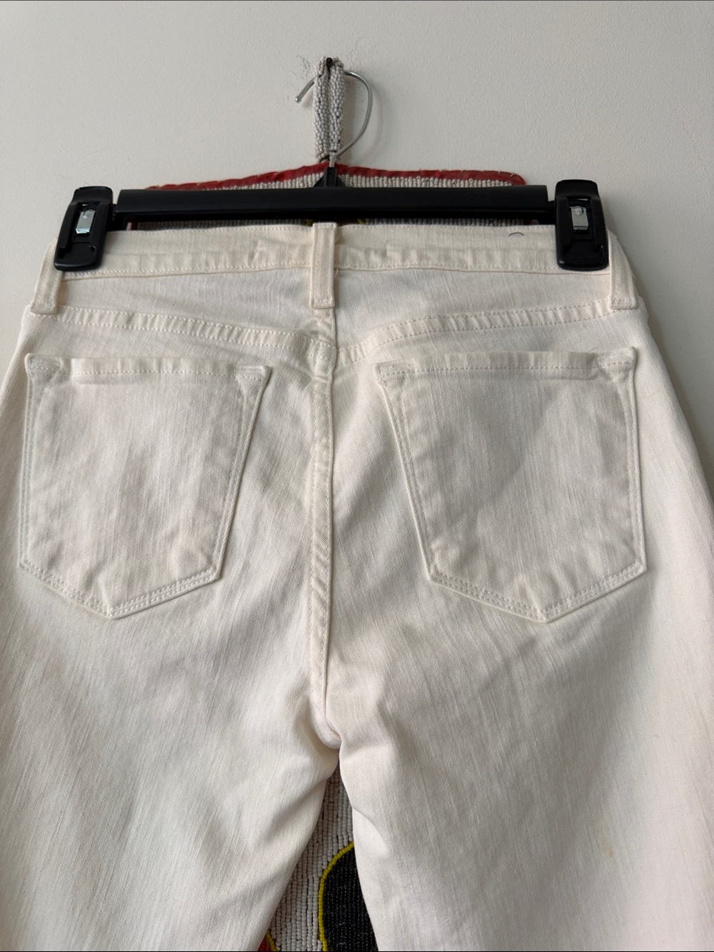 “J BRAND” Very Nice Crean Colored Jeans - Picture 6 of 11